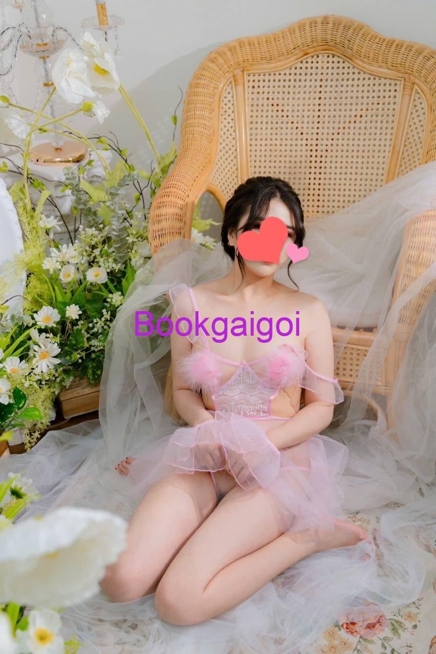 Linh Linh 2k2 – Gương Mặt Thanh Tú, Nét Đẹp Trẻ Trung Đầy Cuốn Hút (12)